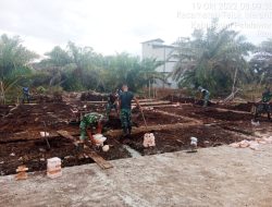 TMMD Ke -115 Kodim 0313/KPR : Sasaran II Pembangunan Lapangan Volley Pemasangan Mal dan Pemasangan Batu