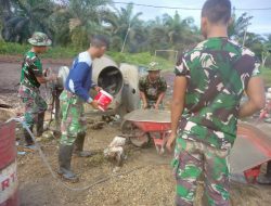 Agar kuat Serta Kokoh, Tim Satgas TMMD Ke- 115 Kodim 0313/Kpr Berikan Campuran Semen dan Material yang Tepat
