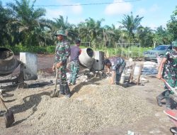 Mesin Molen Terus Berputar, Satgas TMMD Ke -115 Kodim 0313/Kpr dan Warga Terus Bekerja