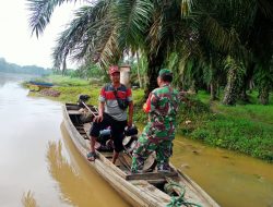 Babinsa Himbau Warga Pinggiran Sungai Waspada Apabila Terjadi Luapan Air 
