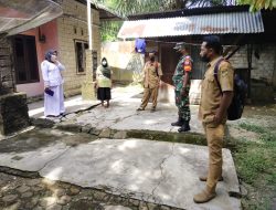 Bersama Nakes, Babinsa Siabu Lakukan Tracing Kepada Keluarga Pasien Terkonfirmasi Covid-19
