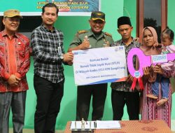 Dandim 0313/KPR Serahkan Kunci RLH, Kegiatan Non Program Karya Bhakti TNI Satkowil Tahun 2022