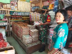Babinsa Serka Irwan Maha Putra Turun Langsung Cek Harga Sembako