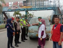 Babinsa Bersama Stakeholder Pengamanan Natal dan Tahun Baru di Pos Pam Ramayana