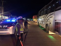 Babinsa Laksanakan Patroli Lalulintas Jelang Malam Tahun Baru 2023
