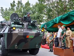 Dandim 0313/Kpr Memimpin Pelepasan Carnaval Alutsista Dalam Rangka Hari Jadi Kampar Ke- 73 Tahun 2023