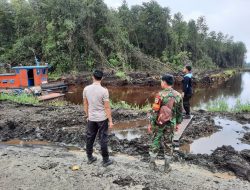 Meski Musim Penghujan, Babinsa Desa Serapung Tetap Lakukan Patroli Karhutla