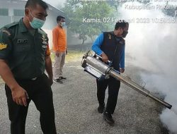 Petugas Gabungan Laksanakan Fogging Antisipasi DBD
