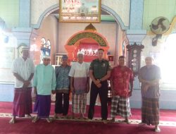 Melalui Komsos, Babinsa Koramil 01/Bkn Jalin Silaturahmi Dengan Pengurus Masjid