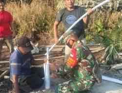 Babinsa Koramil 15/KK Bantu Masyarakat Buat Sumur Bor Atasi Kesulitan Air Bersih
