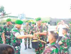 Dandim 0313/Kpr Pimpin Upacara Tradisi Penerimaan Warga Baru