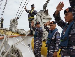 Rasa Bangga Iringi Keberangkatan Prajurit TNI AL KRI Bima Suci Arungi Tiga Benua