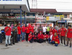 Babinsa Koramil 04/Pkl.Kuras Ikut Bagikan 1000 Takjil Untuk WARGA Berbuka Puasa