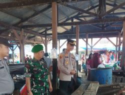 Danpos Tandun Dampingan Sidak Harga Pangan di Pasar