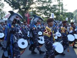 Ribuan Masyarakat Surabaya Tumpah Ruah Sambut Kirab GS Gita Jala Taruna AAL