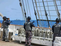 PASTIKAN KEAMANAN LEWATI TELUK ADEN, PRAJURIT KRI BIMA SUCI SIAGA PERANG