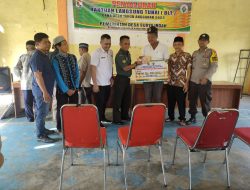 Babinsa Serka Fauzi Warman Dampingi Penyaluran BLT-DD Tahap Pertama