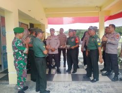 HUT Bhayangkara Ke- 77 Polsek Kampar Mendadak Terkejut Datangnya Rombongan Babinsa