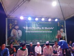 Perkuat Hubungan Silahturahmi, Babinsa Koramil 16/Tapung Hadiri Gebyar Sholawatan