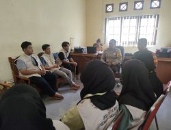 Babinsa Jalin Komunikasi Sosial Dengan Anggota KKN UIN Suska Pekanbaru