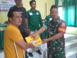 Babinsa Dampingi Giat Penyaluran BLT-DD di Desa Pesaguan