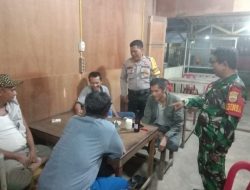 Ciptakan Kondisi Kamtibmas Wilayah Binaan Aman, Babinsa Bersama Bhabinkamtibmas Laksanakan Patroli Malam