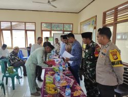 Babinsa Koramil 16/Tapung Bersama Bhabinkamtibmas Hadiri Serah Terima Jabatan PJ. Kepala Desa Kota Garo