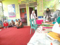 Serka Hendra Arena Babinsa Koramil 01/Bkn Dampingi Giat Posyandu di Wilayah Binaan