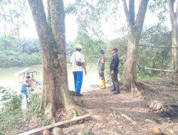 Cek Embung Merupakan Langkah Antisipasi Babinsa Koramil 16/Tapung Untuk Penanganan Karhutla