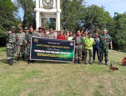 HANKAM, Babinsa Koramil 07/Kampar Laksanakan Kegiatan Karya Bakti Pembersihan TMP Panglima Kotib
