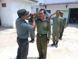 TINGKATKAN KEMAMPUAN LINMAS, BABINSA BUKIT GAJAH BERIKAN PELATIHAN