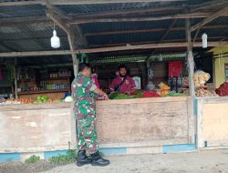 Babinsa Sertu M.Rasul Sambangi Warung Sembako di Wilayah Desa Binaan Pantau Ketersediaan Logistik