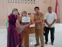 Pemdes Sibiruang Bagikan BLT-DD Tahap IV Kepada 65 KPM