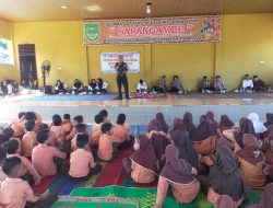 Babinsa Sampaikan Sosialisasikan Cegah Bullying Pada Anak Siswa SDN 003 Tambusai