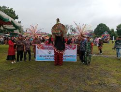 Semarakkan Hari Transmigrasi dan HUT Desa Binaan, Babinsa Koramil 16/Tapung Pantau Pelaksanaan Karnaval Gunungan