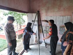 Cegah Stunting, Babinsa bersama Bhabinkamtibmas Tambusai Dampingi Posyandu