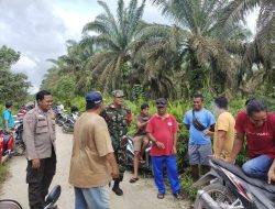 Warga Binaannya Laksanakan Aksi Demo, Babinsa Koramil 16/Tapung Himbau Agar Tidak Anarkis