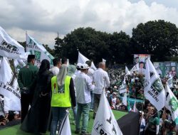 Depok Bergemuruh! Lautan Hijau PKB Melanda Lapangan Ikrares
