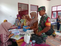 Wujudkan Balita Sehat, Babinsa Dampingi Petugas Berikan Layanan Posyandu