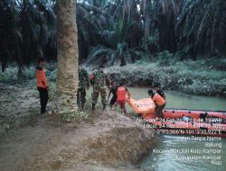 Babinsa Koramil 05/Kampar Kiri dan Tim SAR Gabungan Temukan Jenazah Pekerja Kebun Yang Hanyut