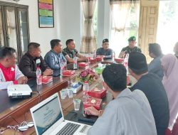 Kokohkan Hubungan Silaturahmi Bersama Mitra Kerja, Danramil 06 Siak Hulu Komsos Dengan Tokoh Masyarakat