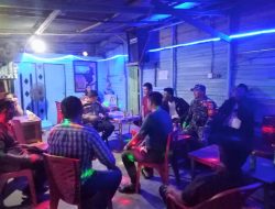 Babinsa Bersama Bhabinkamtibmas Beri Himbauan Kepada Pemilik Warung Tuak/Miras