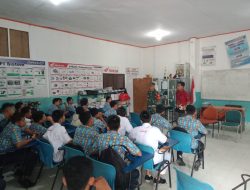 Babinsa Koramil 01/Bkn Sosialisasikan Rekrutmen TNI-AD di SMKN 1 Bangkinang