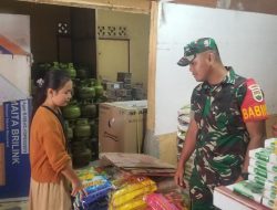 Menjelang Bulan Puasa, Babinsa Koramil 05/KK Melaksanakan Monitoring Harga Kebutuhan Pokok