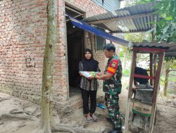 Jumat Berbagi di Bulan Ramadhan, Danramil 16/Tapung Berikan Bantuan Beras Kepada Warga Kurang Mampu