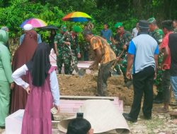 Danramil 01/Bkn Pimpin Upacara Pemakaman Militer Anggotanya Yang Meninggal Dunia
