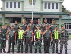 Bagikan Rompi Babinsa Secara Simbolis,Dandim 0313/Kpr Berikan Pesan Kepada Babinsa