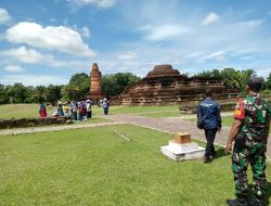 Babinsa Koramil 12/XIII Koto Kampar Pantau Keamanan Objek Wisata Candi Muara Takus
