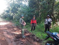 Babinsa Tingkatkan Patroli Karlahut dan Sekaligus Sosialisasi