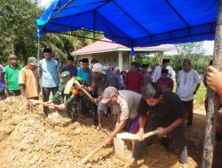 Wujud Kepedulian, Babinsa Koramil 11/Tbs Melayat Warga Yang Meninggal Dunia